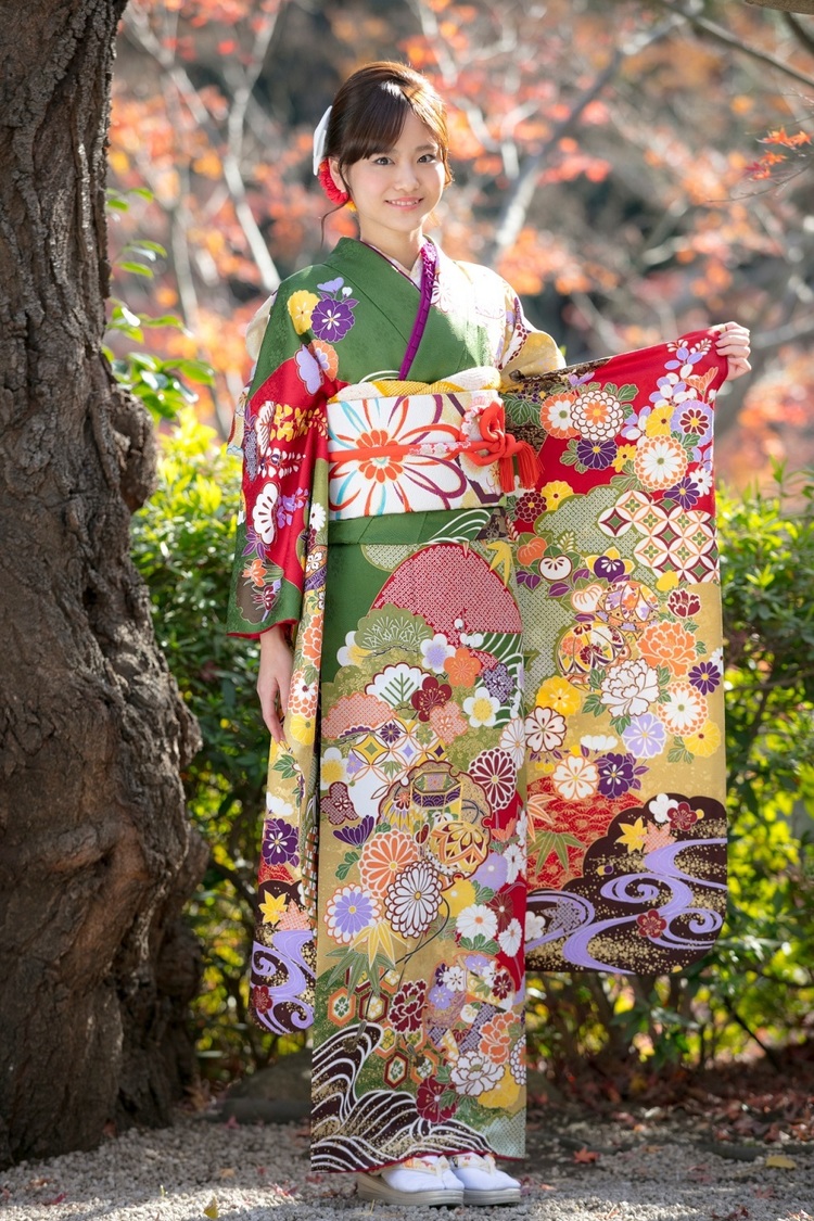 伊藤 舞（カレッジ・コスモス）｜＜晴れ着お披露目会＞（東京・港区白金台 八芳園）