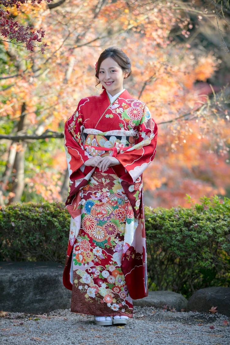 Aya（カレッジ・コスモス）｜＜晴れ着お披露目会＞（東京・港区白金台 八芳園）