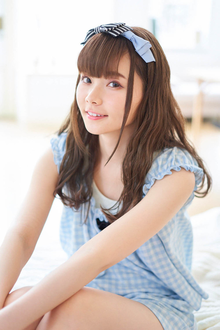 諏訪ななか（『ヤングドラゴンエイジ VOL.6』より）