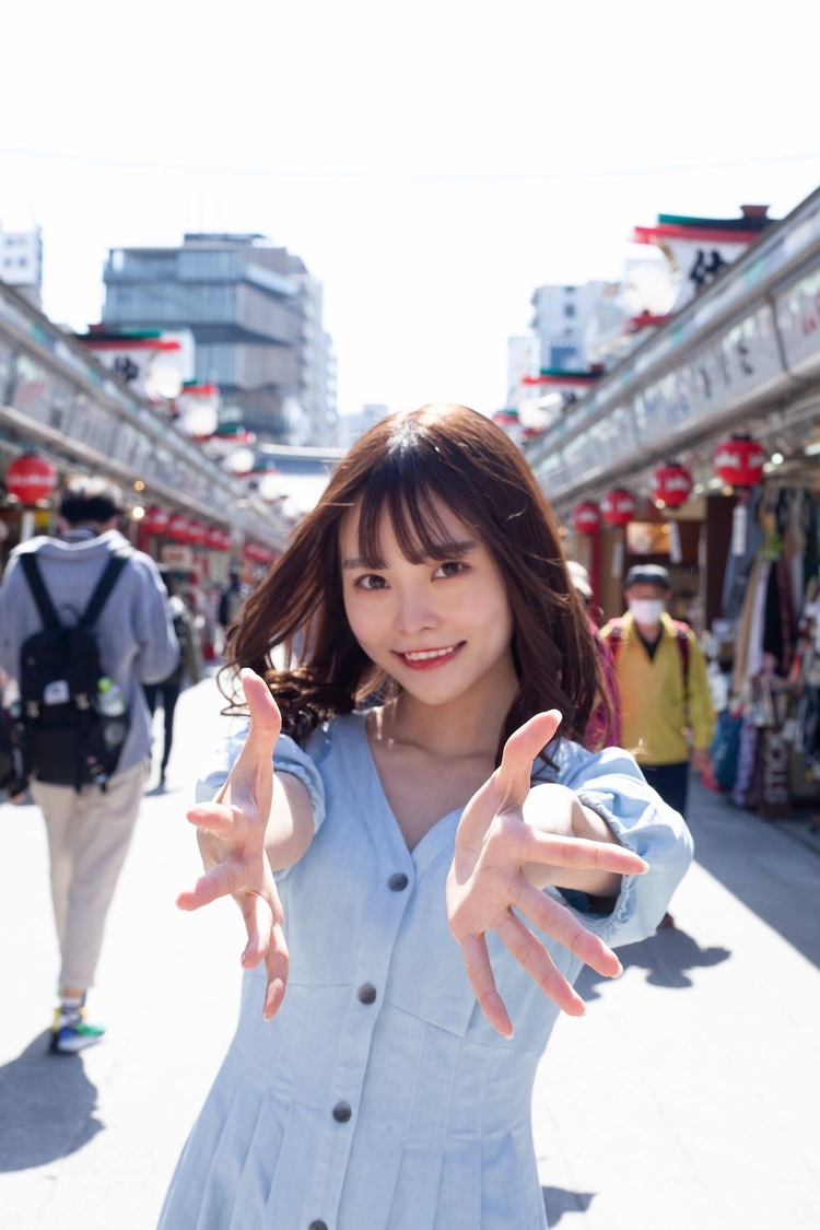 #2i2 青木りさ（(c)月刊エンタメ　撮影：佐賀章広）