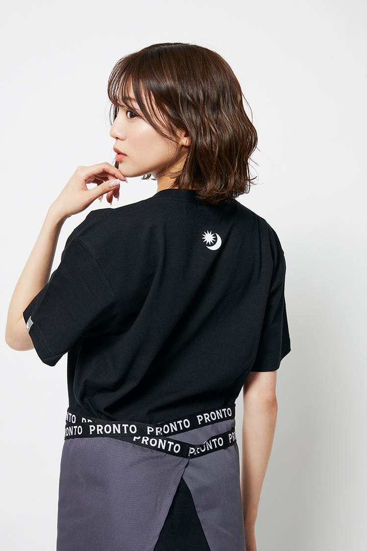 『プロント』新ユニフォームビジュアル（志田友美）