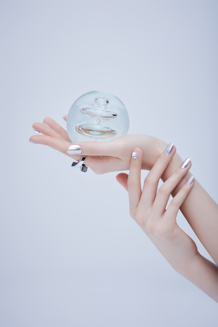 「glaze」ビジュアルカット（JENNIE）