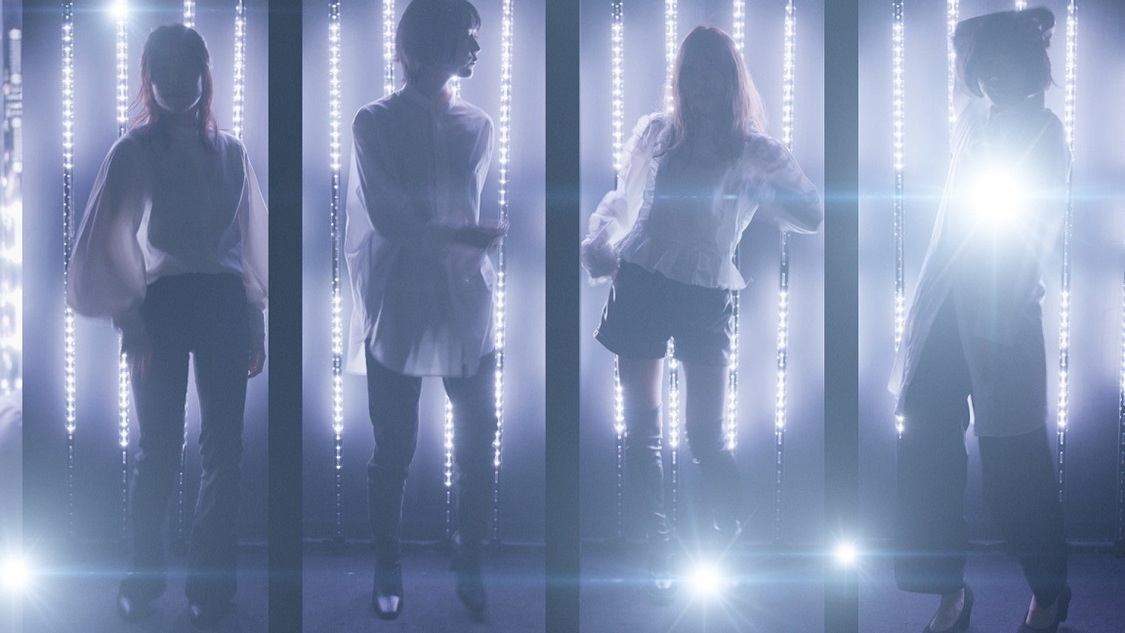 新曲「It’s Show Time！」MVより