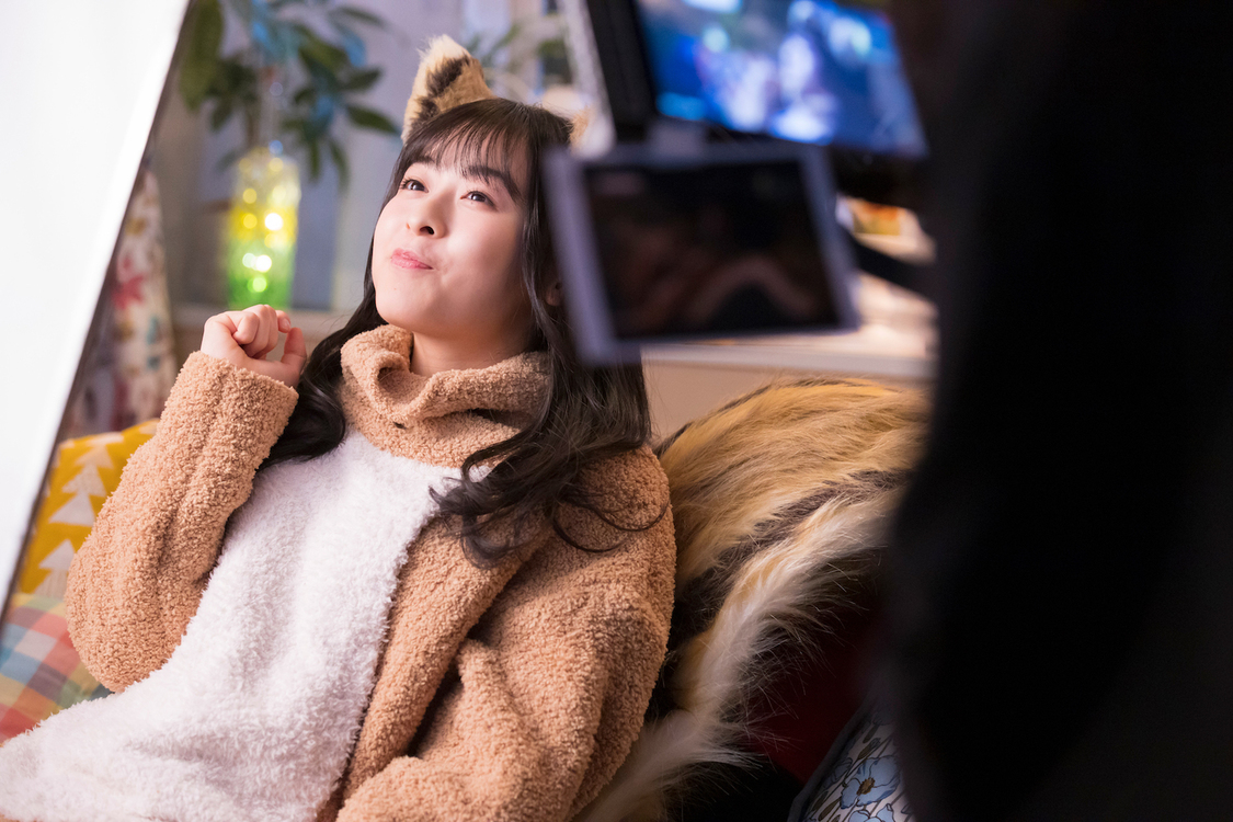 ロッテ『チョコを味わうパイの実<深みショコラ>』新TVCM「パイの実 ショコラひとり占め」篇より