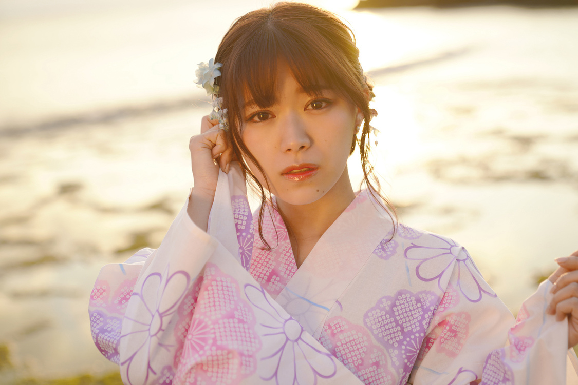 山内鈴蘭『Natural Lily』イメージカットより（©2021 Liverpool）