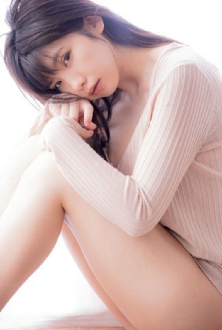 えなこ（『GIRLS graph. 002』より）