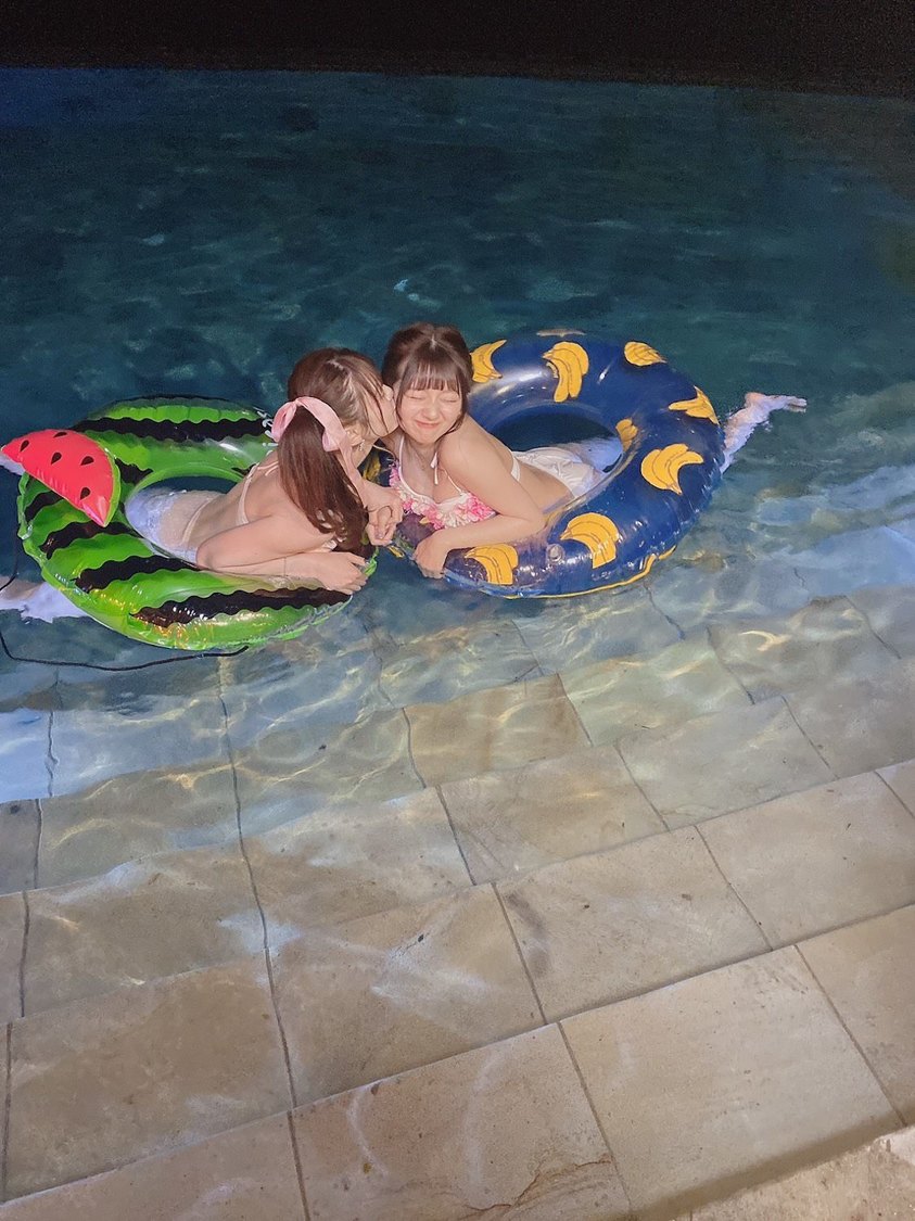 JamsCollection 水着姿オフショットより