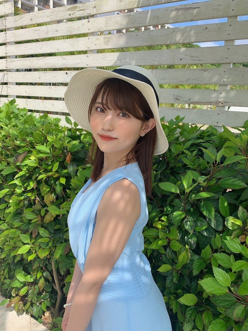 JamsCollection 水着姿オフショットより