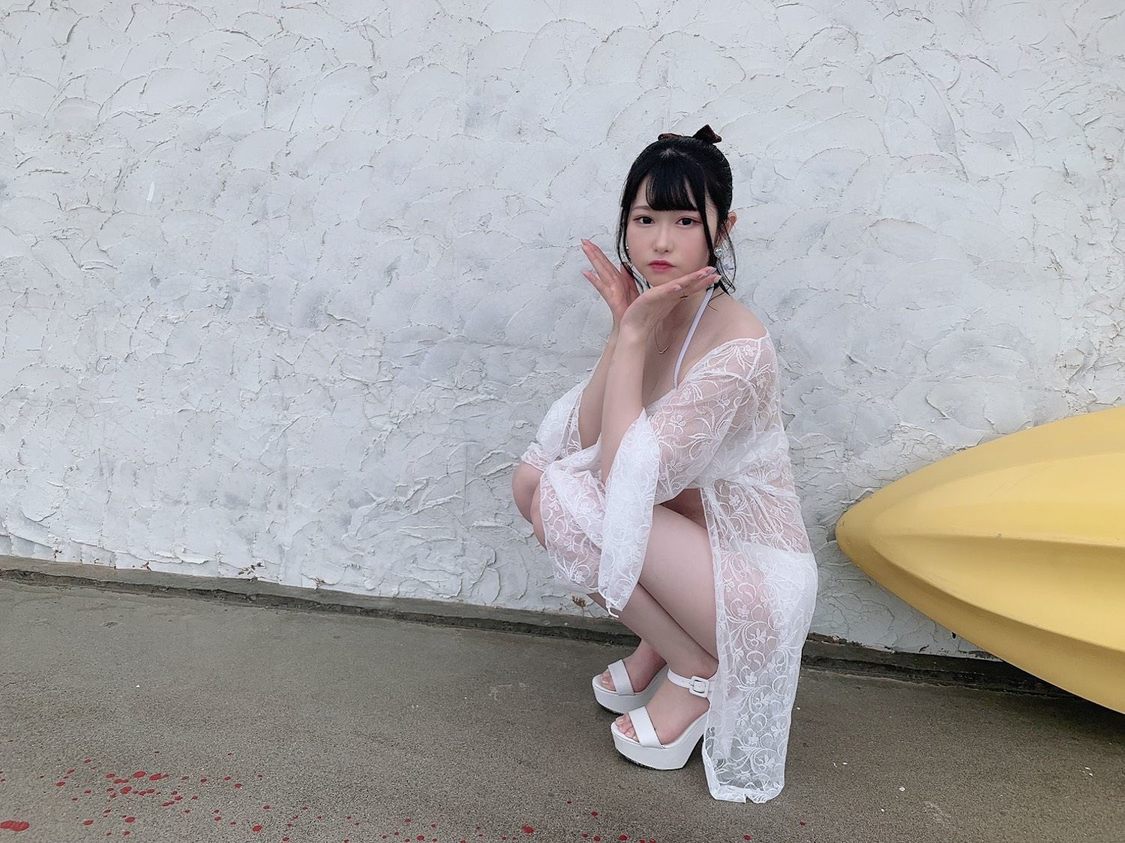 JamsCollection 水着姿オフショットより