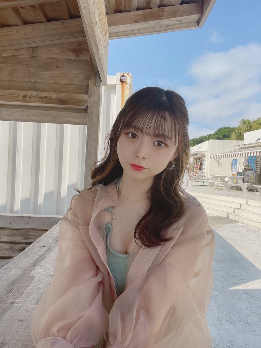 JamsCollection 水着姿オフショットより