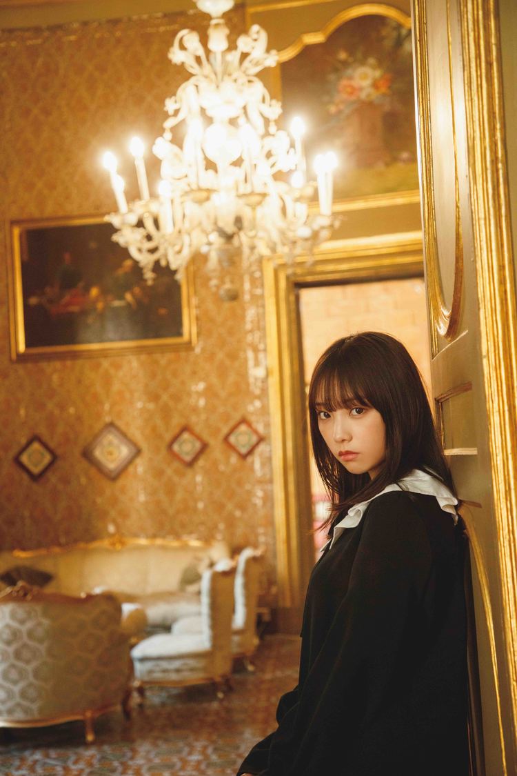 乃木坂46 与田祐希／イタリア・シチリア島での写真。パレルモの伯爵宮で。