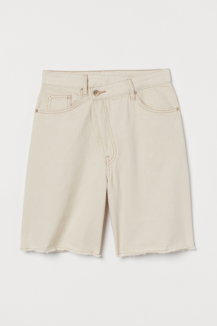 デニムショートパンツ ¥2,999 一部リサイクルコットン使用