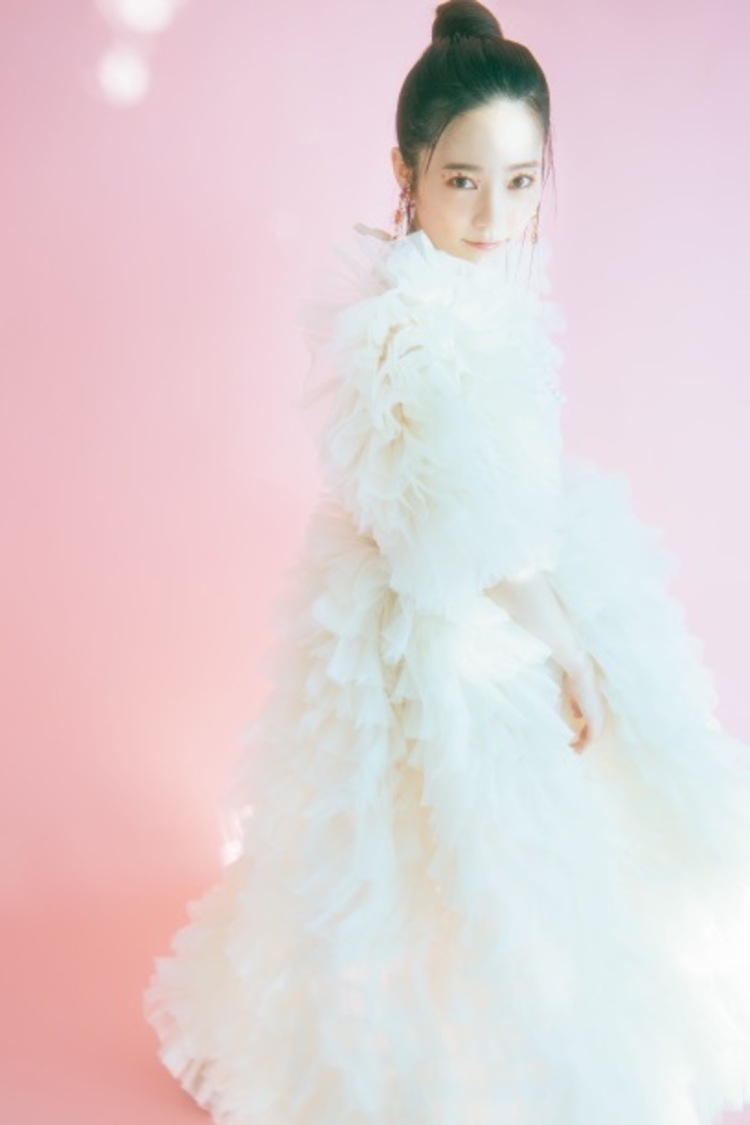 島崎遥香（『PECHE 002』より）