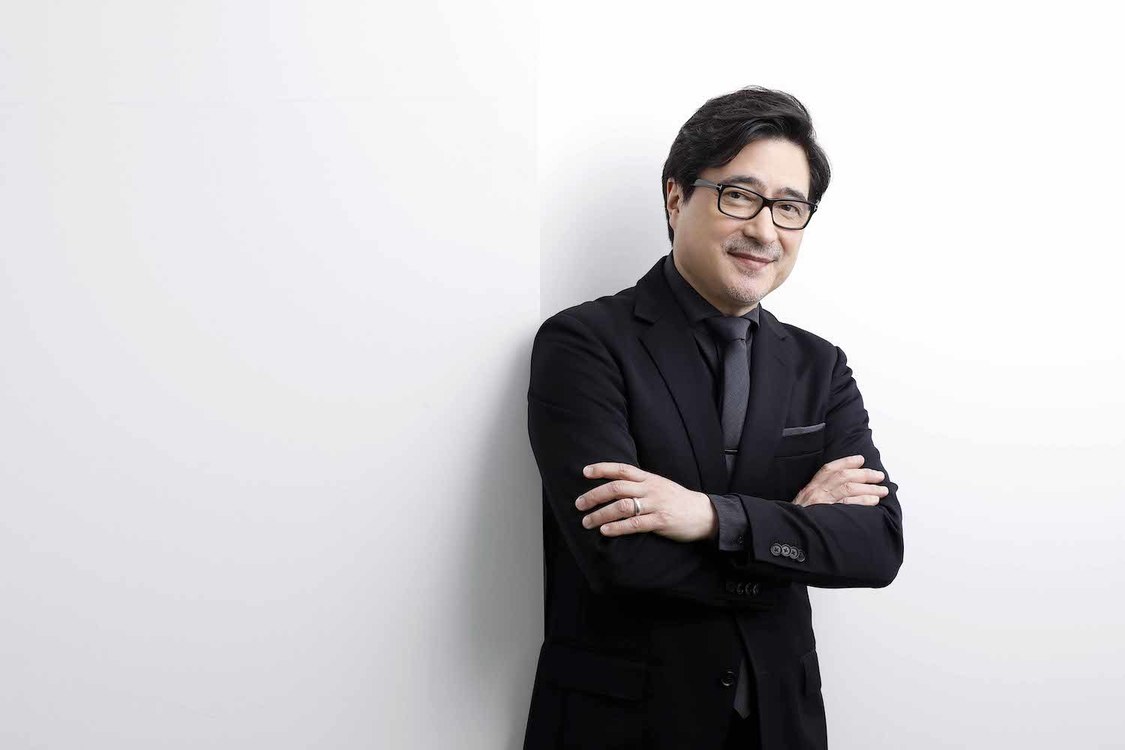 ジョン・カビラ