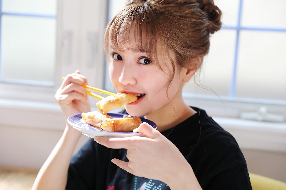 Singing Cosplayer Hikari