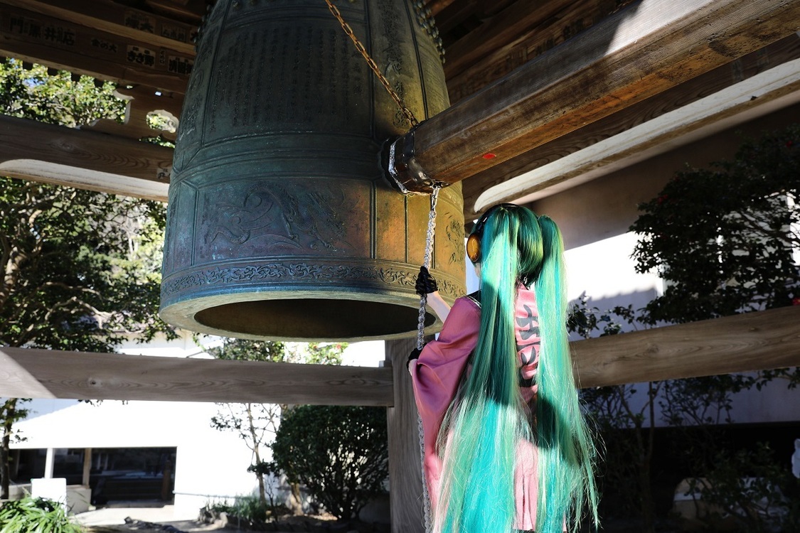 Singing Cosplayer Hikari