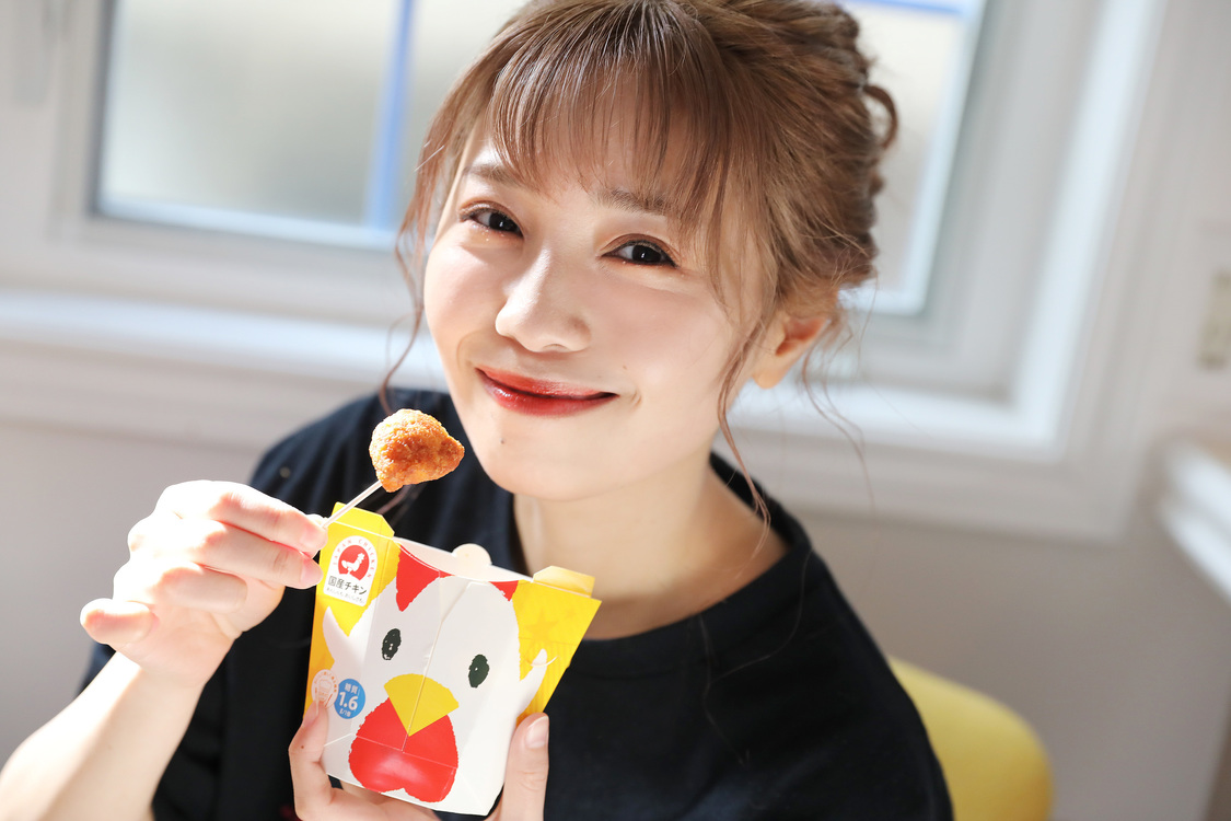 Singing Cosplayer Hikari