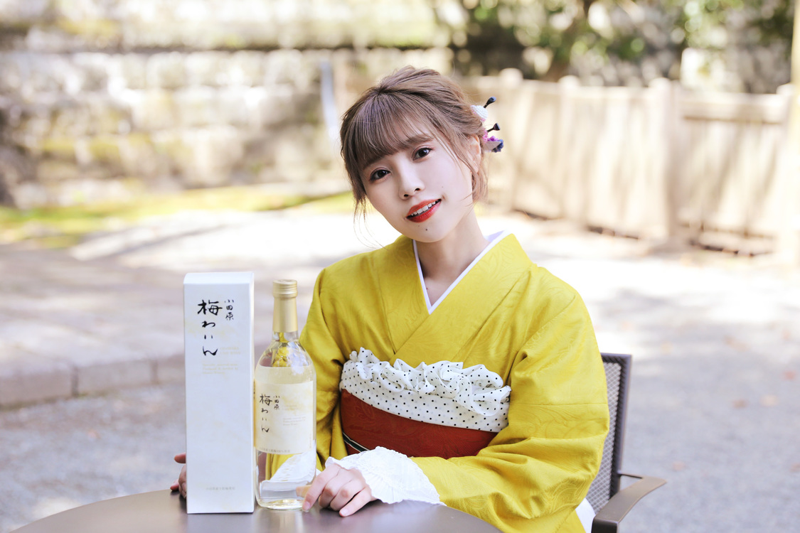 Singing Cosplayer Hikari