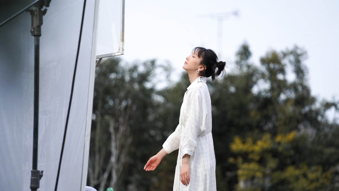 『LET'S CHANGE』メイキング・インタビュー動画より