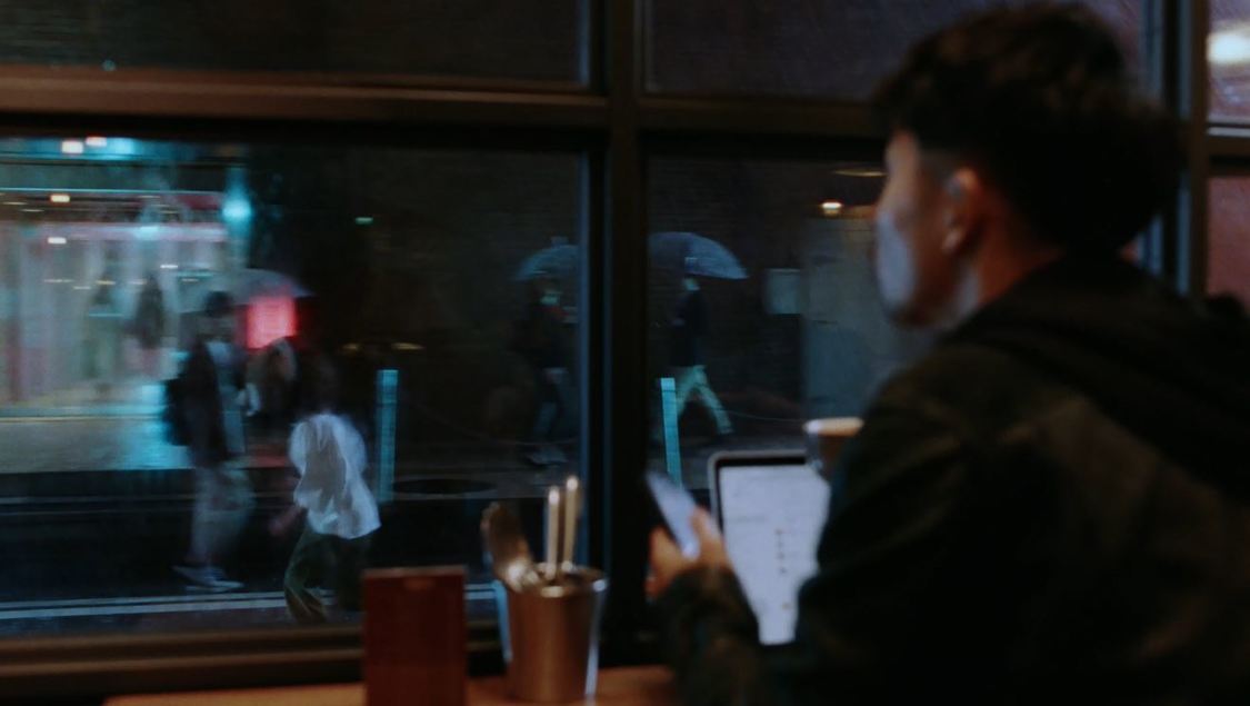 電⼦マンガ『ピッコマ』新TV-CM「アメハナカラス」篇 第1話／第2話より