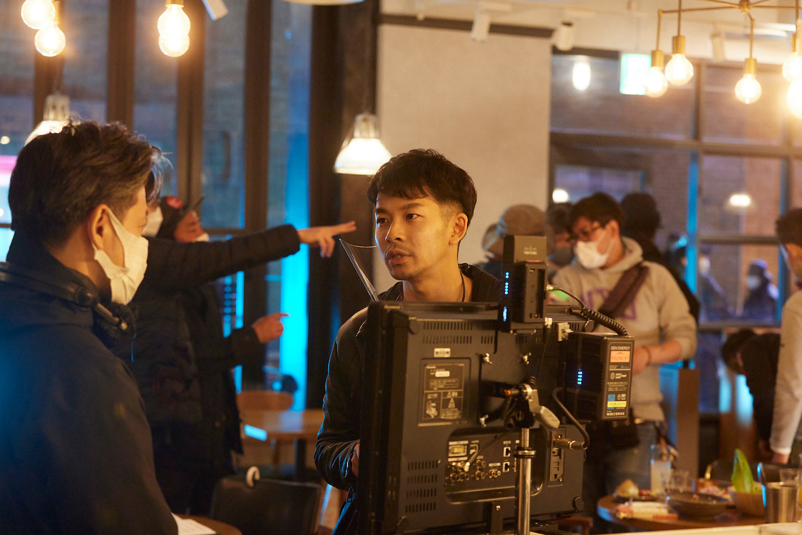 電⼦マンガ『ピッコマ』新TV-CM「アメハナカラス」篇 第1話／第2話より