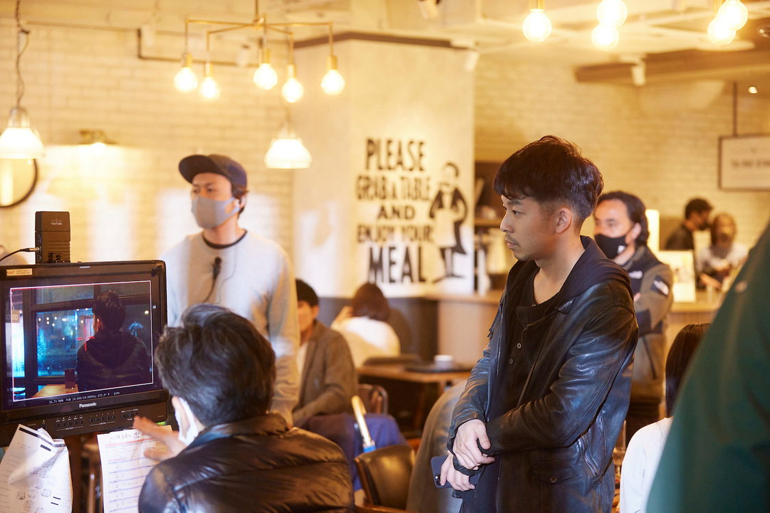 電⼦マンガ『ピッコマ』新TV-CM「アメハナカラス」篇 第1話／第2話より