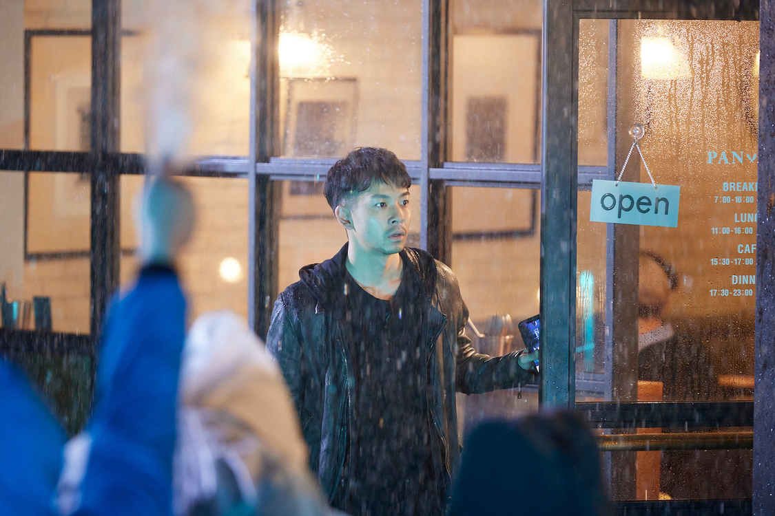 電⼦マンガ『ピッコマ』新TV-CM「アメハナカラス」篇 第1話／第2話より