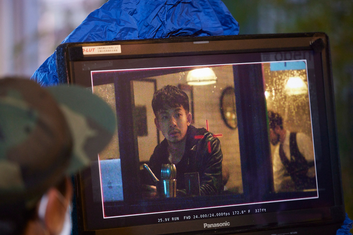 電⼦マンガ『ピッコマ』新TV-CM「アメハナカラス」篇 第1話／第2話より