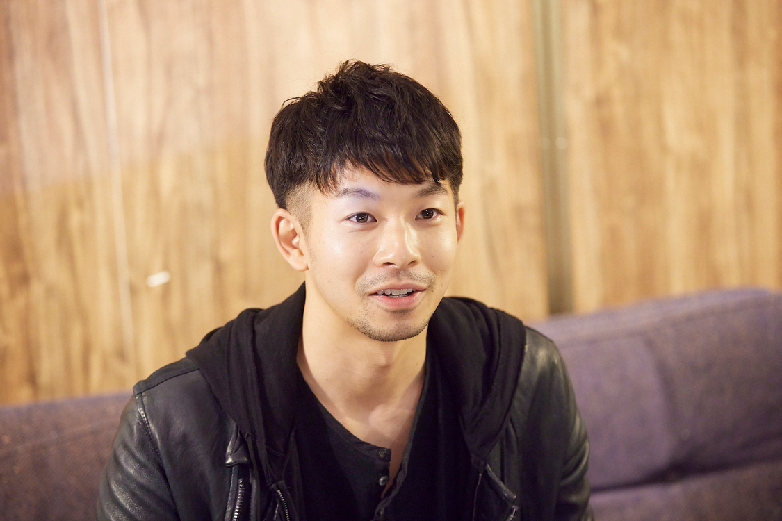 電⼦マンガ『ピッコマ』新TV-CM「アメハナカラス」篇 第1話／第2話より