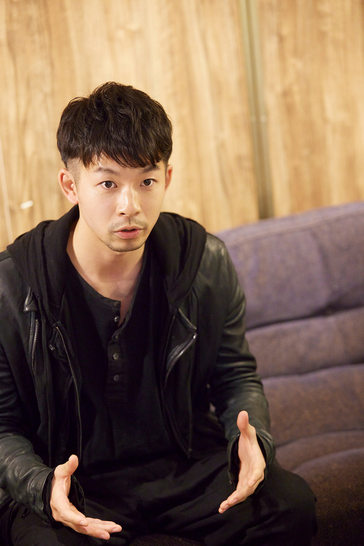 電⼦マンガ『ピッコマ』新TV-CM「アメハナカラス」篇 第1話／第2話より