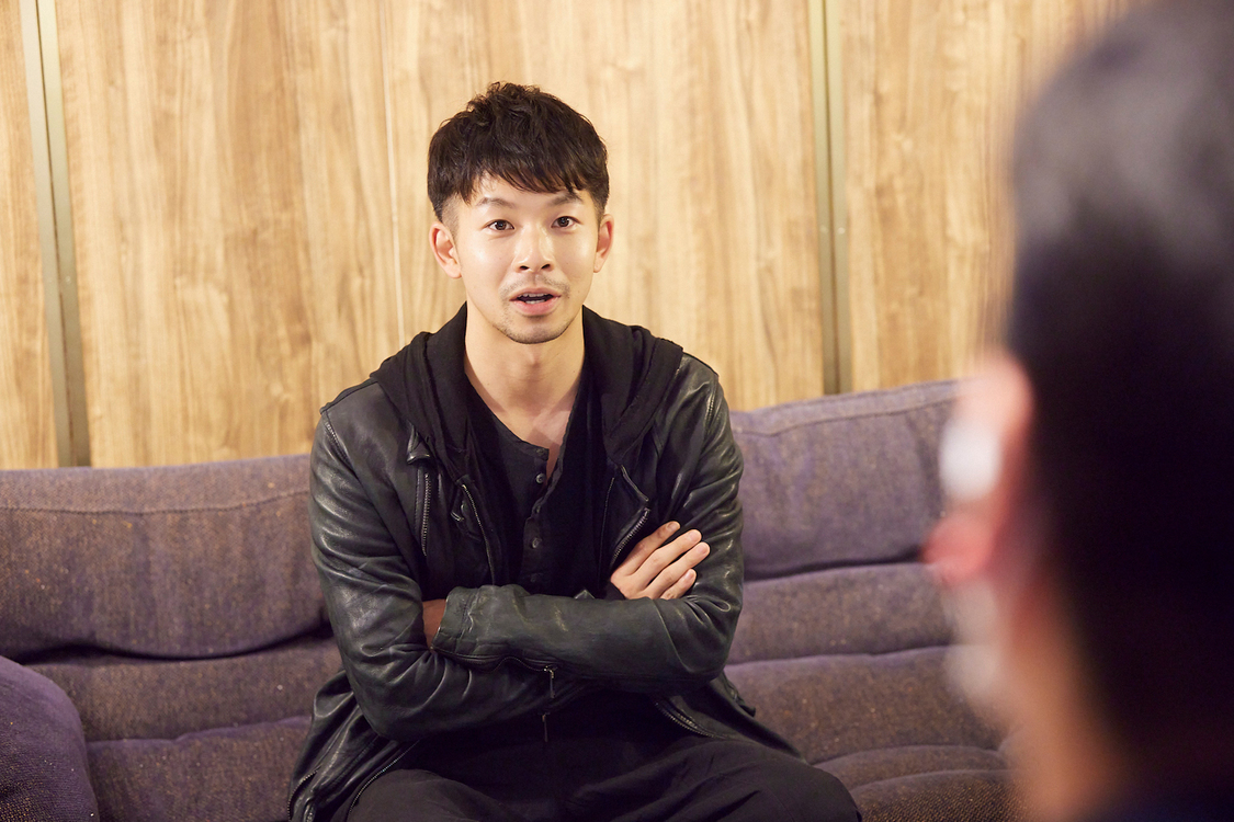 電⼦マンガ『ピッコマ』新TV-CM「アメハナカラス」篇 第1話／第2話より