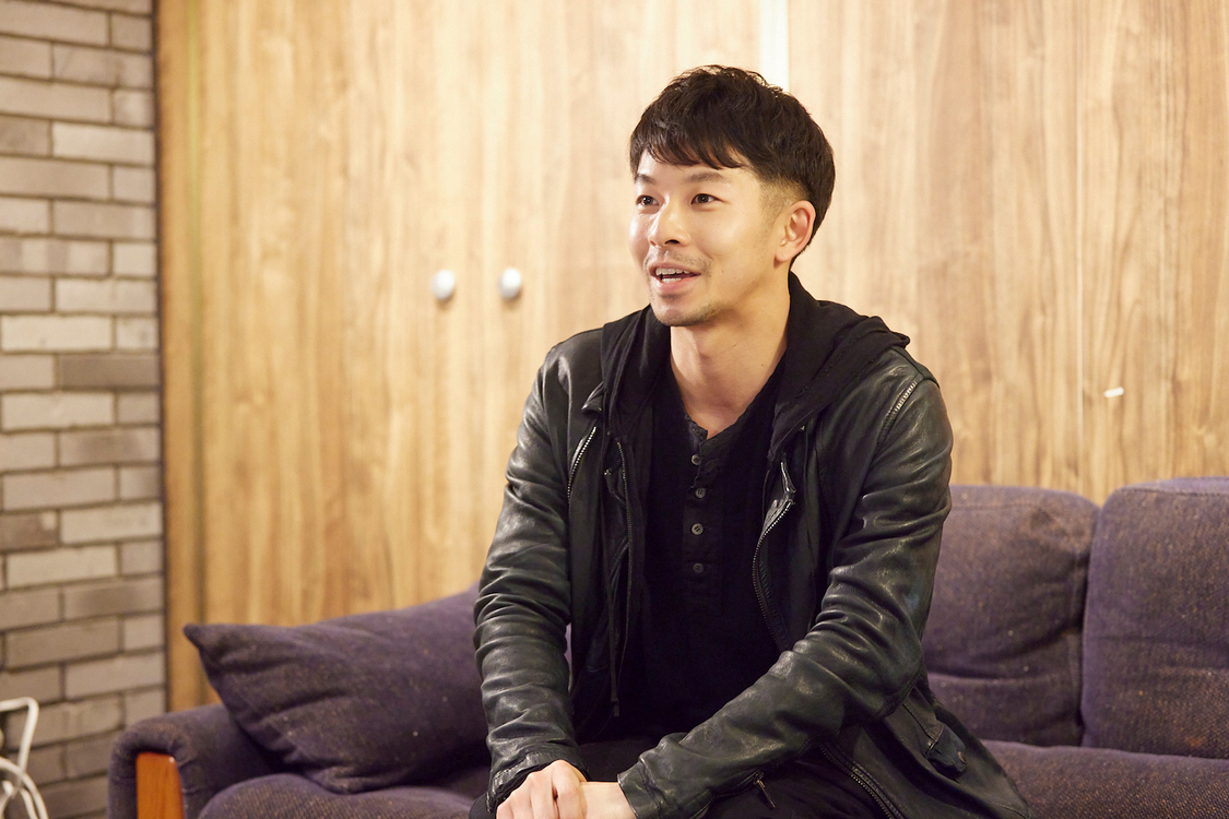 電⼦マンガ『ピッコマ』新TV-CM「アメハナカラス」篇 第1話／第2話より