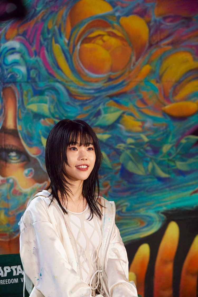 電⼦マンガ『ピッコマ』新TV-CM「アメハナカラス」篇 第1話／第2話より