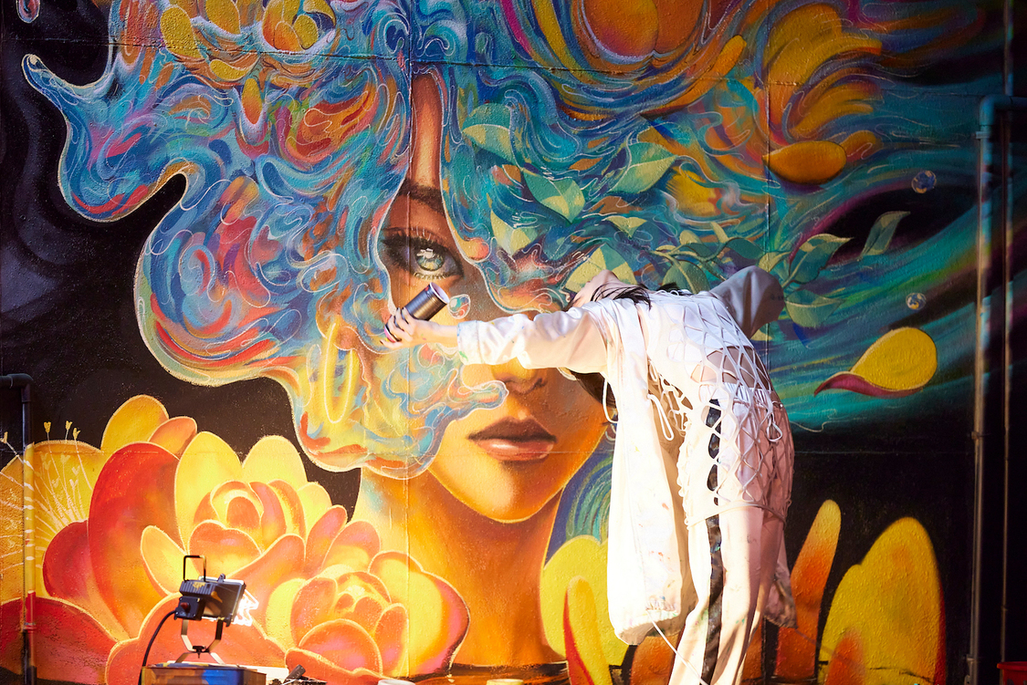 電⼦マンガ『ピッコマ』新TV-CM「アメハナカラス」篇 第1話／第2話より