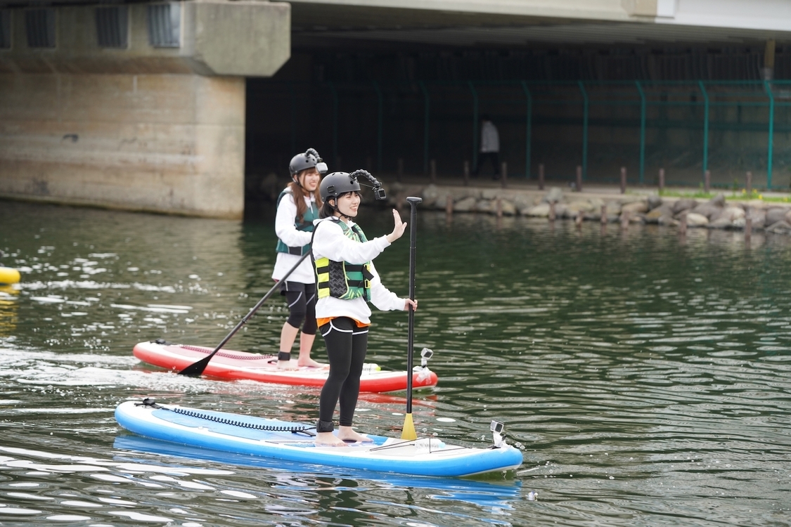 『バズリズム02』より