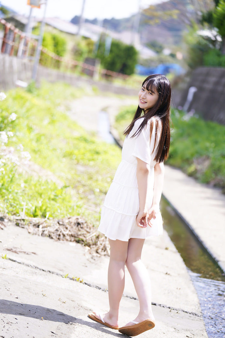 貝賀琴莉（『B.L.T.』（東京ニュース通信社刊）撮影：横山マサト）