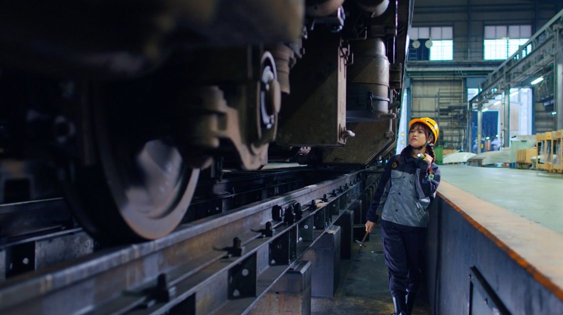 「君とどこかへ行きたい – つばめ選抜」MVより（©Mercury）