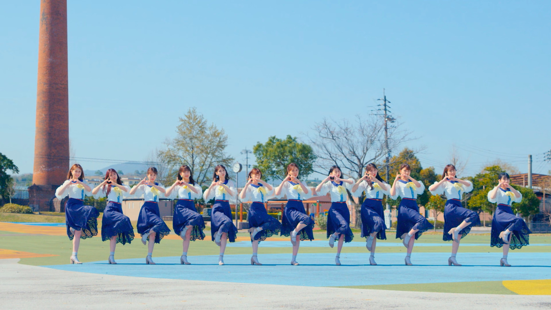 「君とどこかへ行きたい – つばめ選抜」MVより（©Mercury）