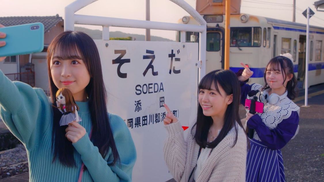 「君とどこかへ行きたい – みずほ選抜」MVより（©Mercury）