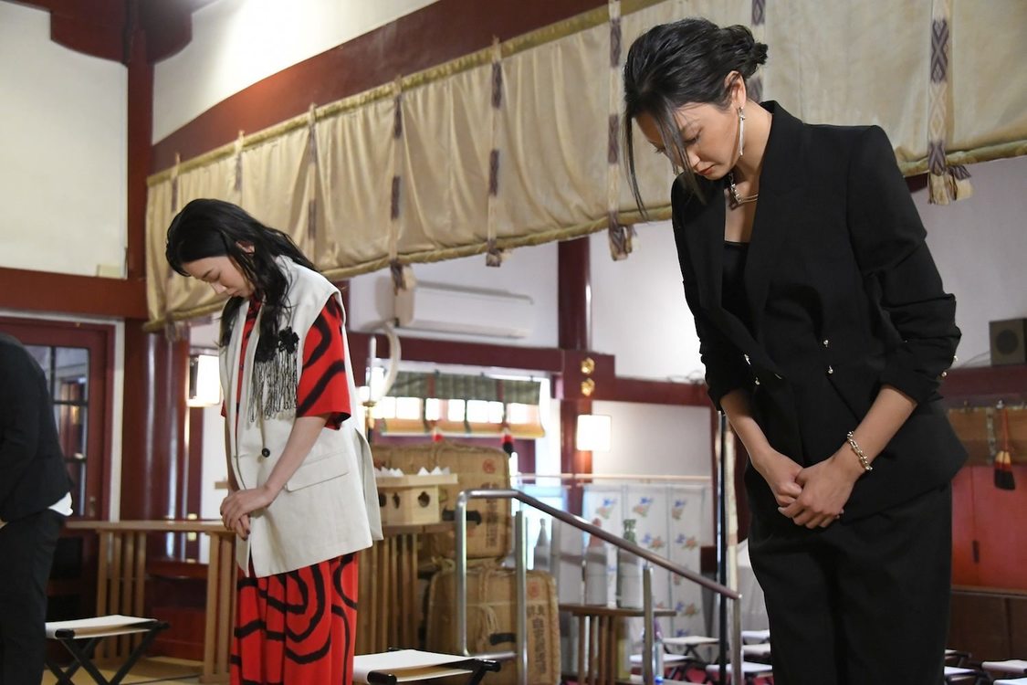 永野芽郁、菜々緒＜映画『地獄の花園』大ヒット祈願イベント＞東京・花園神社（2021年5月4日）