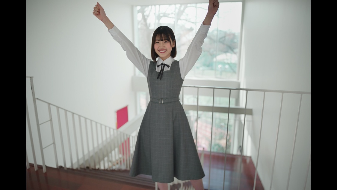 日向坂46「声の足跡」MVより