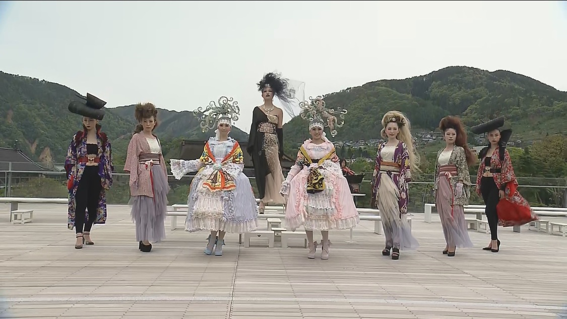 ＜ながの海ごみゼロプロジェクト presentsナガノコレクション2021＞より