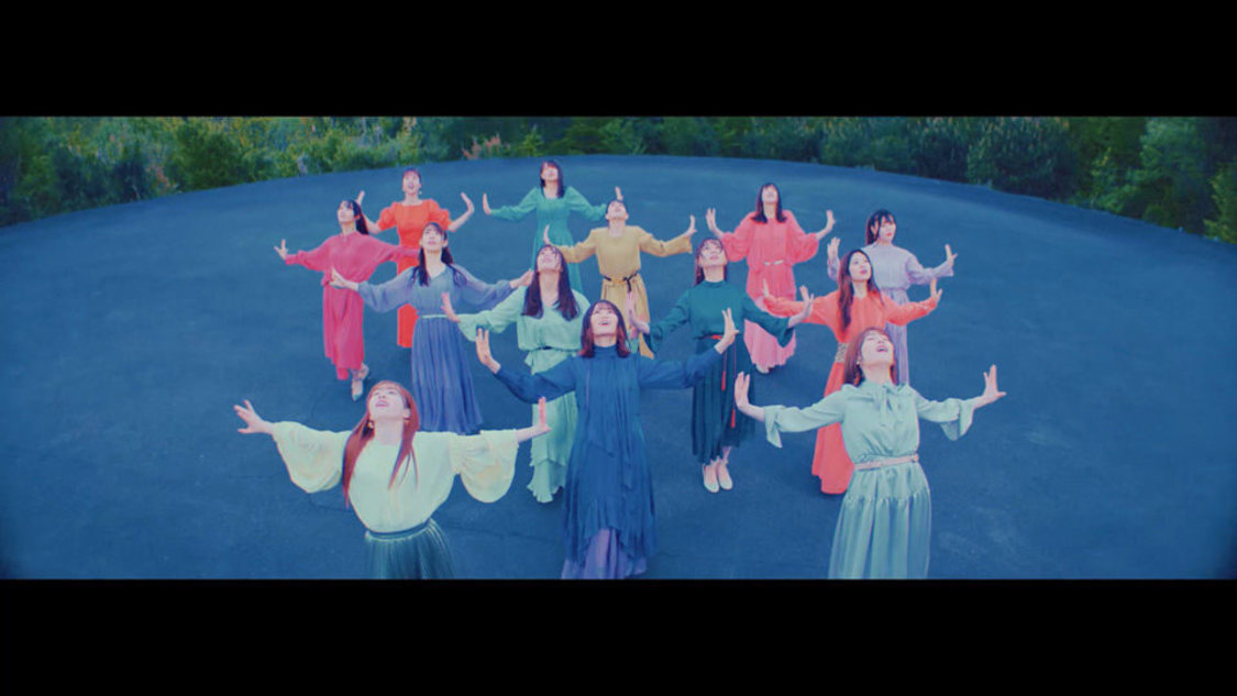 乃木坂46「錆びたコンパス」MVより