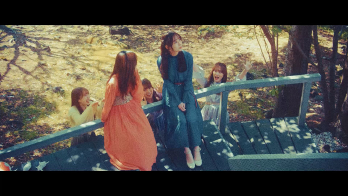 乃木坂46「錆びたコンパス」MVより