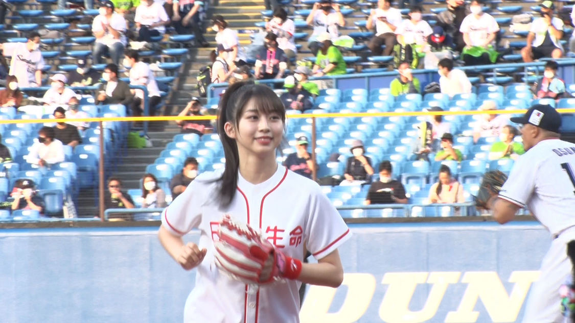 モーニング娘。’21 牧野真莉愛＜東京ヤクルトスワローズ VS 東北 楽天ゴールデンイーグルス＞明治神宮野球場（2021年6月1日）