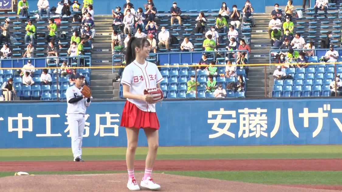 モーニング娘。’21 牧野真莉愛＜東京ヤクルトスワローズ VS 東北 楽天ゴールデンイーグルス＞明治神宮野球場（2021年6月1日）