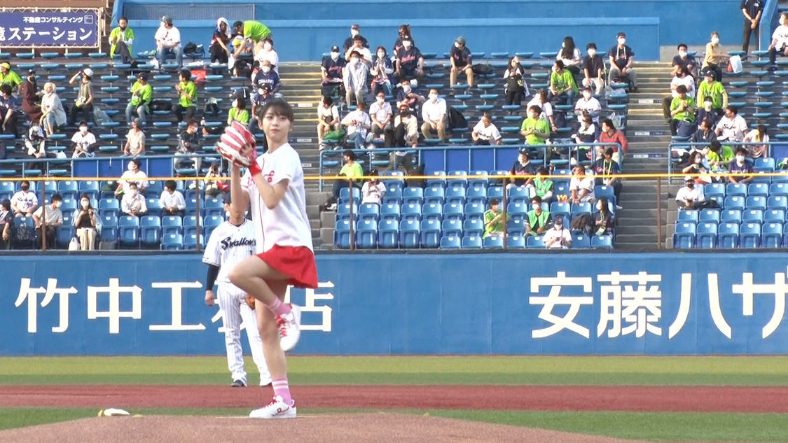 モーニング娘。’21 牧野真莉愛＜東京ヤクルトスワローズ VS 東北 楽天ゴールデンイーグルス＞明治神宮野球場（2021年6月1日）