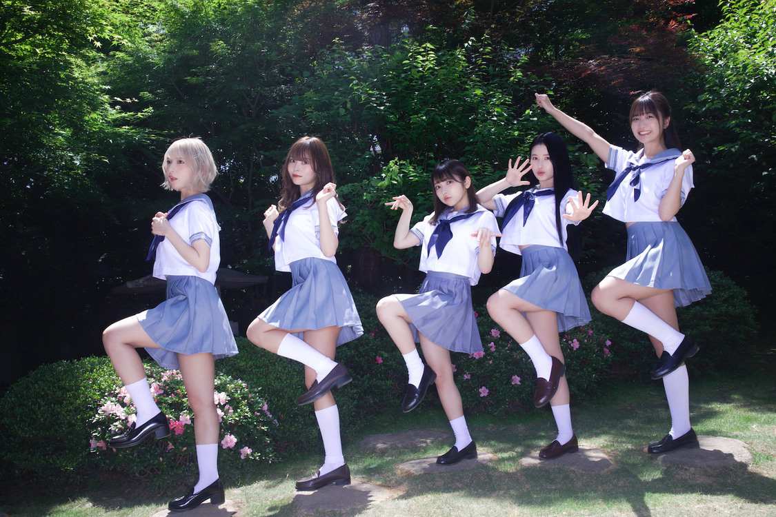 #2i2（撮影：桑島智輝『グラビアザテレビジョンVOL.55』）