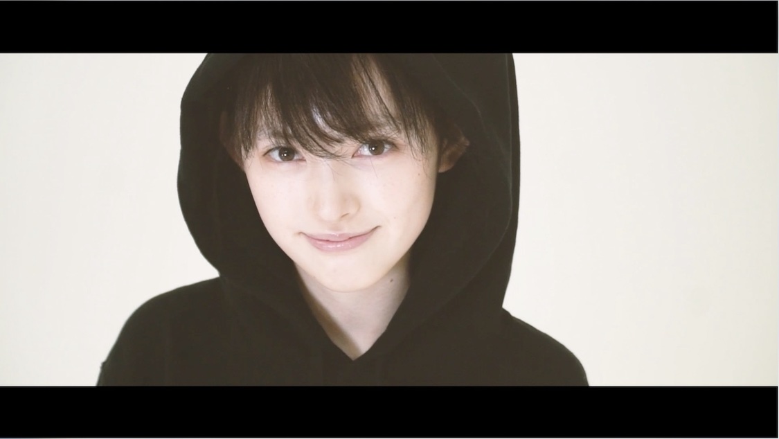 動画「【ガチ男装】イケメン男子高校生『菅田愛貴男』になってみた!!」より