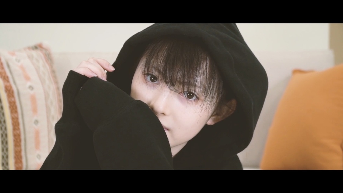 動画「【ガチ男装】イケメン男子高校生『菅田愛貴男』になってみた!!」より